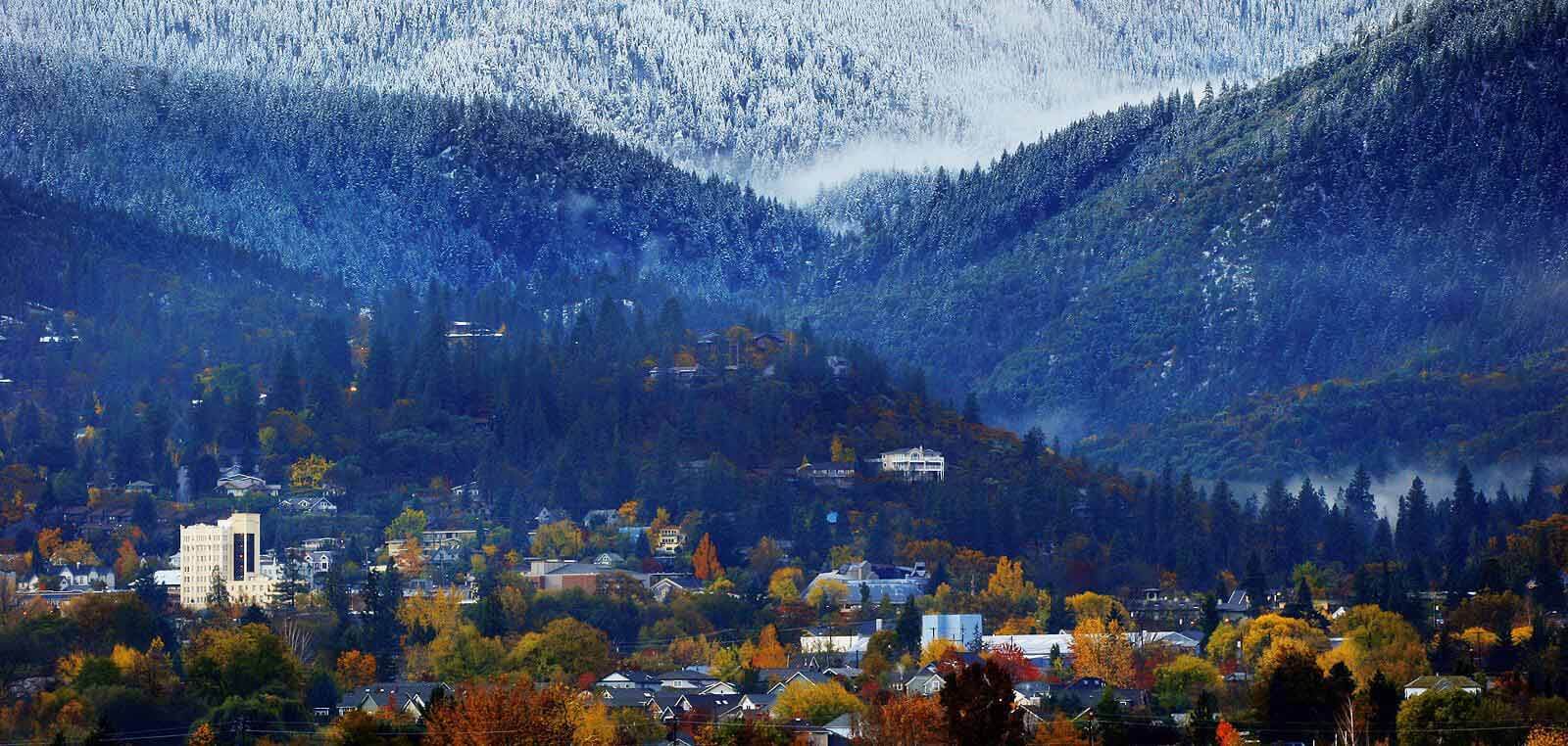 Village with a mountain view in Ashland Oregon