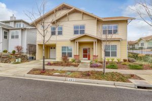 882 Plum Ridge Drive, Ashland, OR